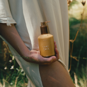 Alternative view of ÙMÛ ÕRÅ Daily Habits Gift Set