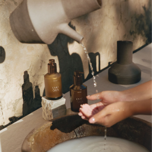 Alternative view of ÙMÛ ÕRÅ Bergamot & Lavender Hand Wash