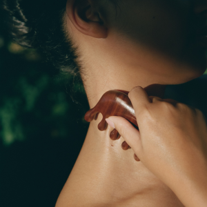 Alternative view of ÙMÛ ÕRÅ Bergamot & Lavender Ritual Oil
